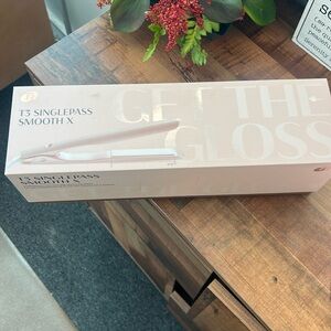 T3 singlepass smooth flat iron